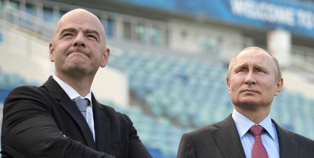 Russian President Vladimir Putin and FIFA president Gianni Infantino visit the Fisht Stadium in the Black Sea resort of Sochi on May 3, 2018. / AFP PHOTO / SPUTNIK / Alexey NIKOLSKY